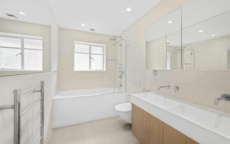Property to rent in Linden Lea, London