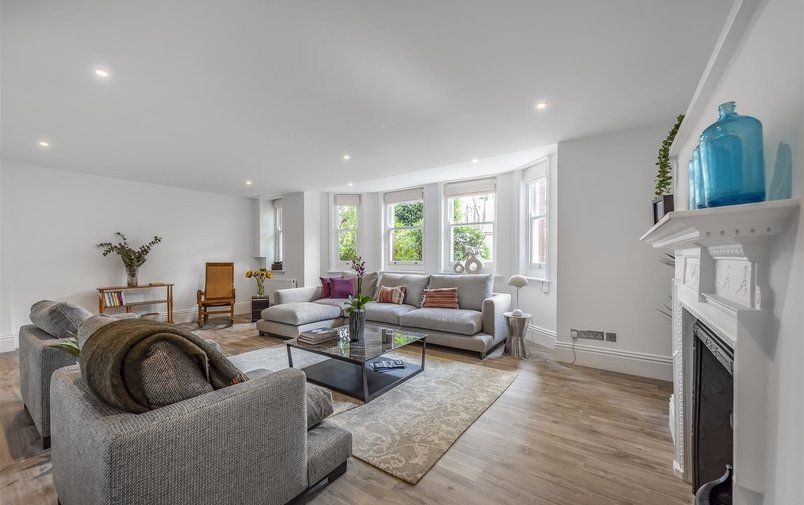 Flat to rent in Lindfield Gardens, Hampstead