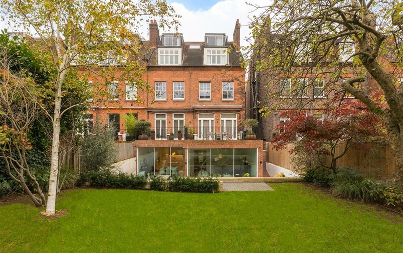 Flat to rent in Maresfield Gardens, Hampstead