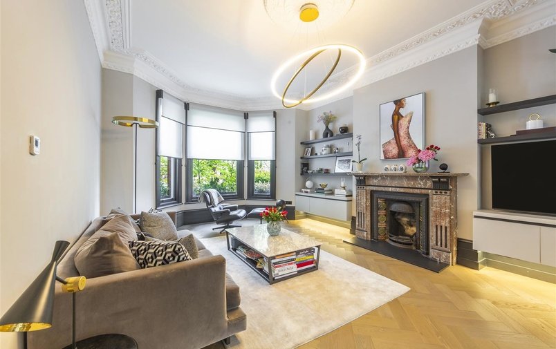 Flat to rent in Netherhall Gardens, Hampstead