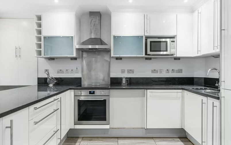 House to rent in North End Way, Hampstead