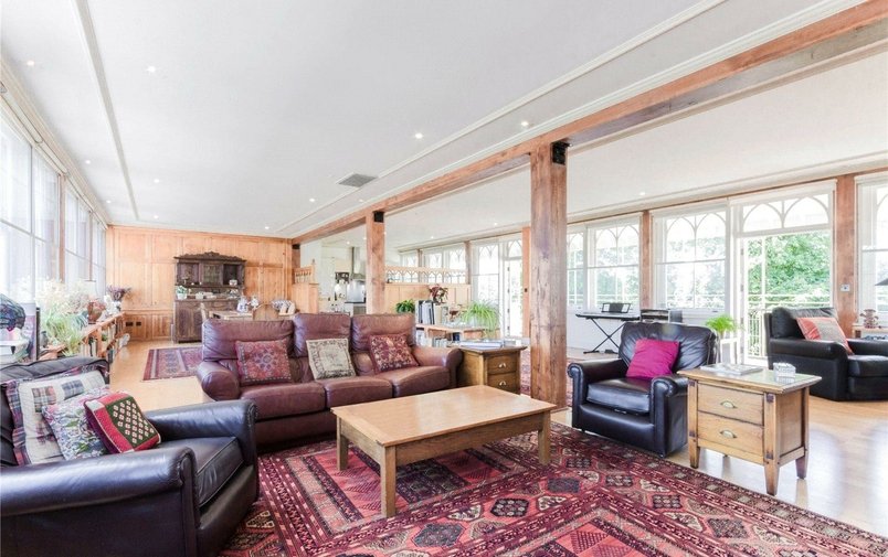 Flat to rent in North End Way, Hampstead