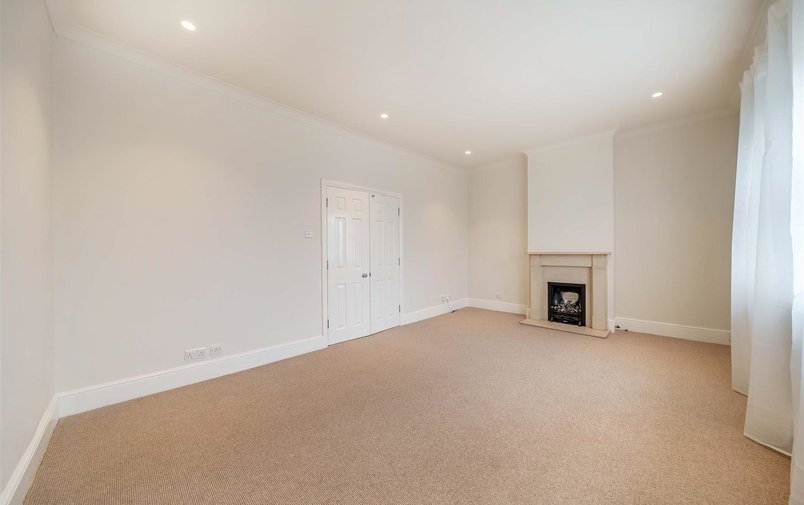 Property to rent in Oak Hill House, Hampstead