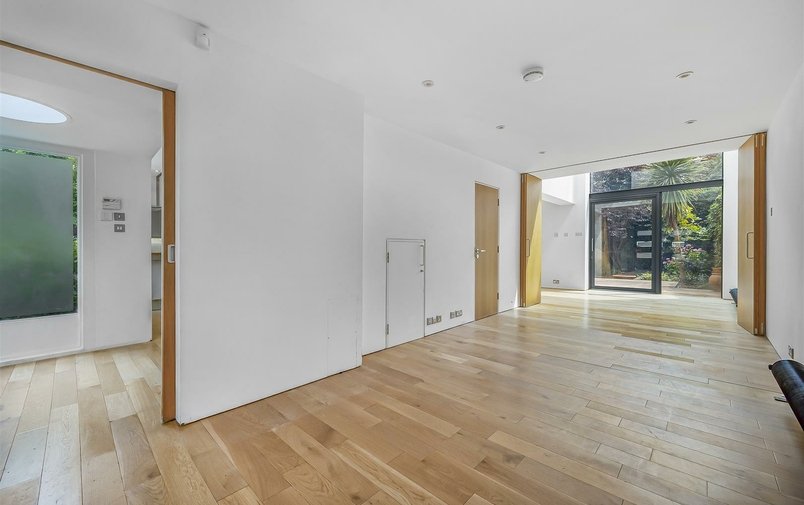 House to rent in Ornan Road, London