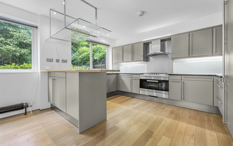 House to rent in Ornan Road, London