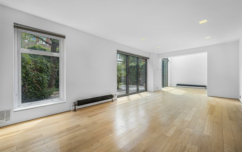 House to rent in Ornan Road, London