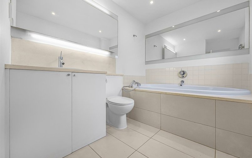 House to rent in Ornan Road, London