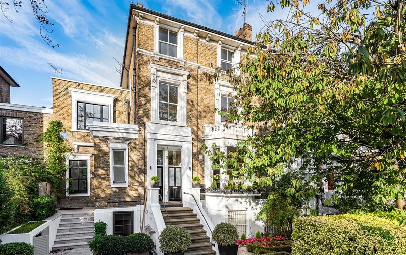 Flat to rent in Parkhill Road, Belsize Park