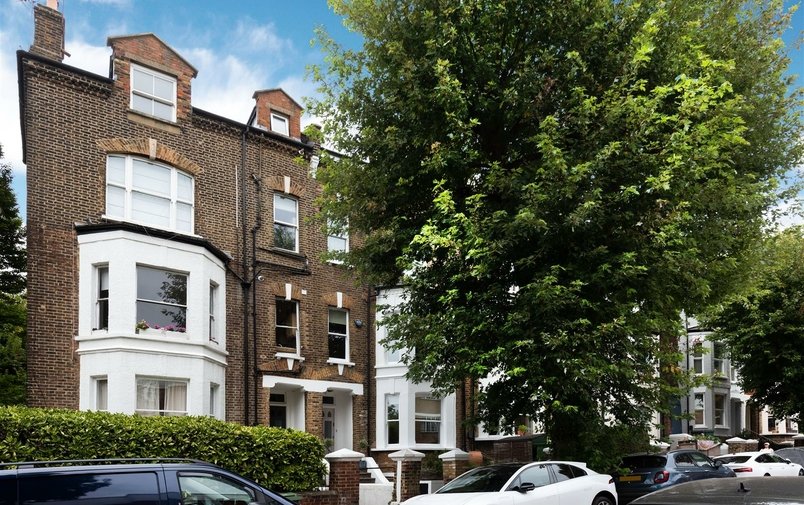 House to rent in Parliament Hill, Hampstead