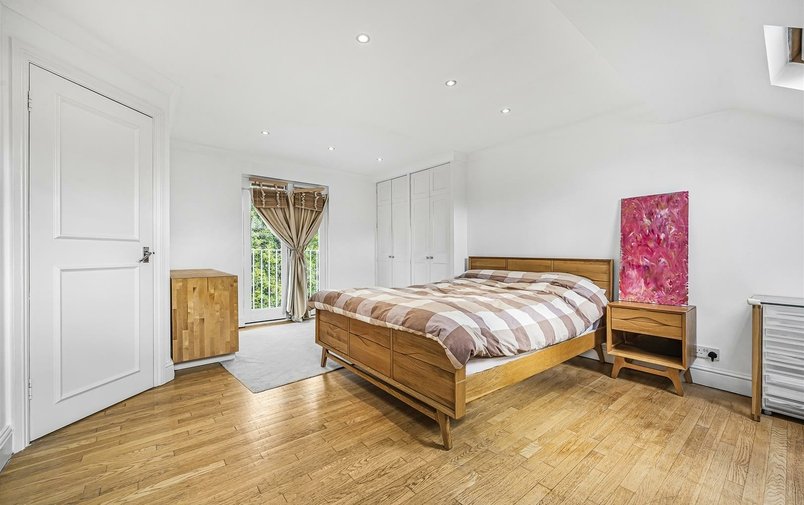 House to rent in Pattison Road, London