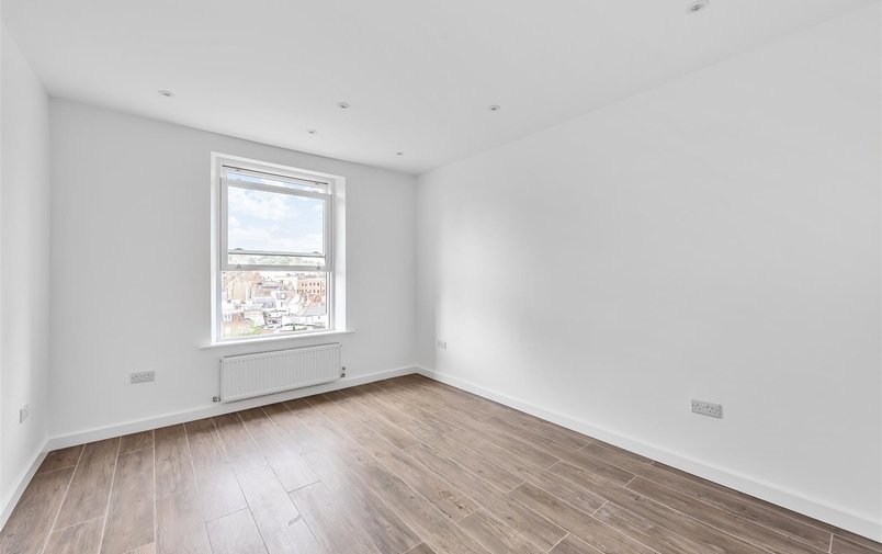 Property to rent in Prince Arthur Road, London
