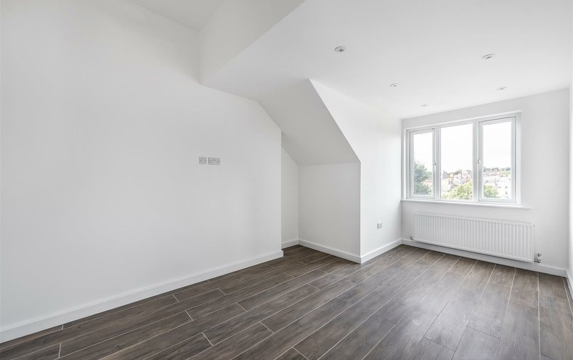 Flat to rent in Prince Arthur Road, Hampstead