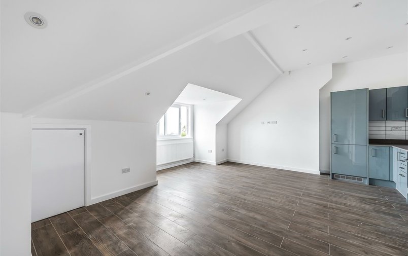 Flat to rent in Prince Arthur Road, Hampstead