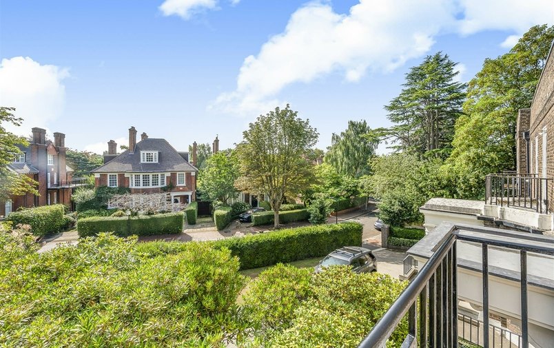 House to rent in Redington Road, London