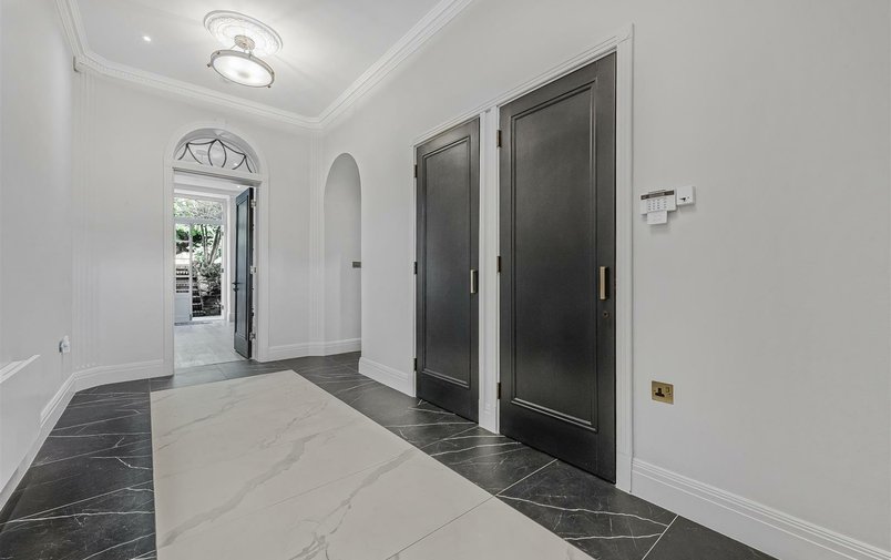 House to rent in Redington Road, London
