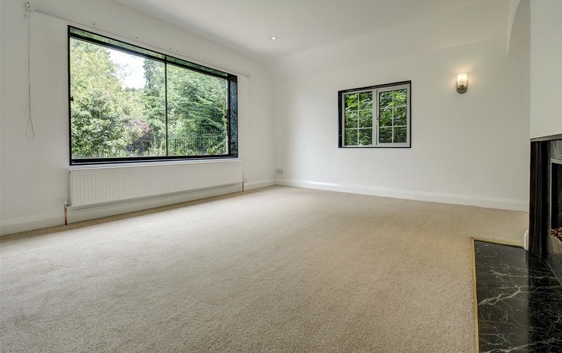 Property to rent in Rosecroft Avenue, Hampstead