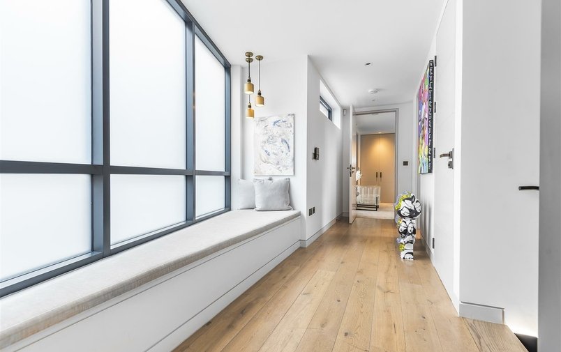 House to rent in Rosslyn Mews, Hampstead Village