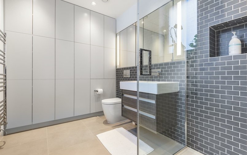 House to rent in Rosslyn Mews, Hampstead Village