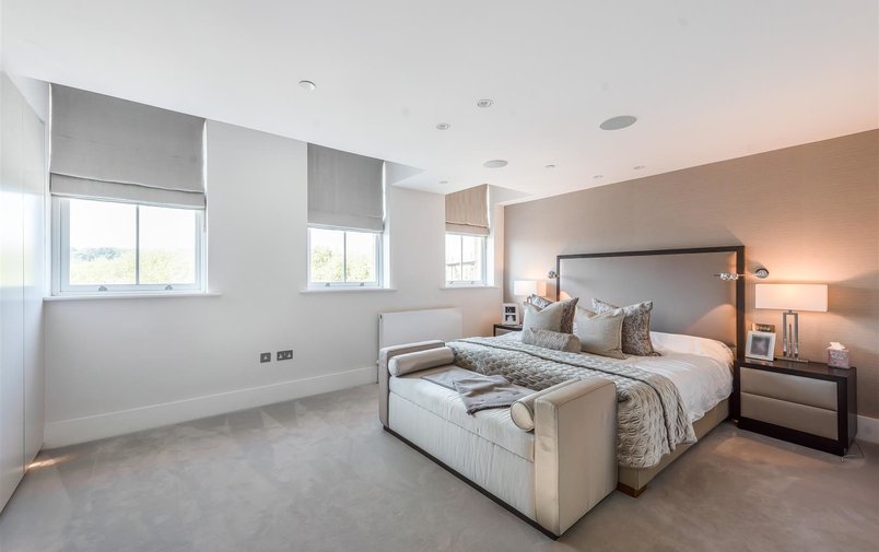 House to rent in South Hill Park Gardens, London