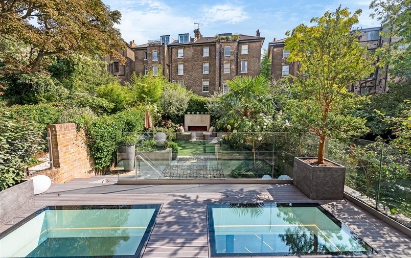House to rent in South Hill Park Gardens, London