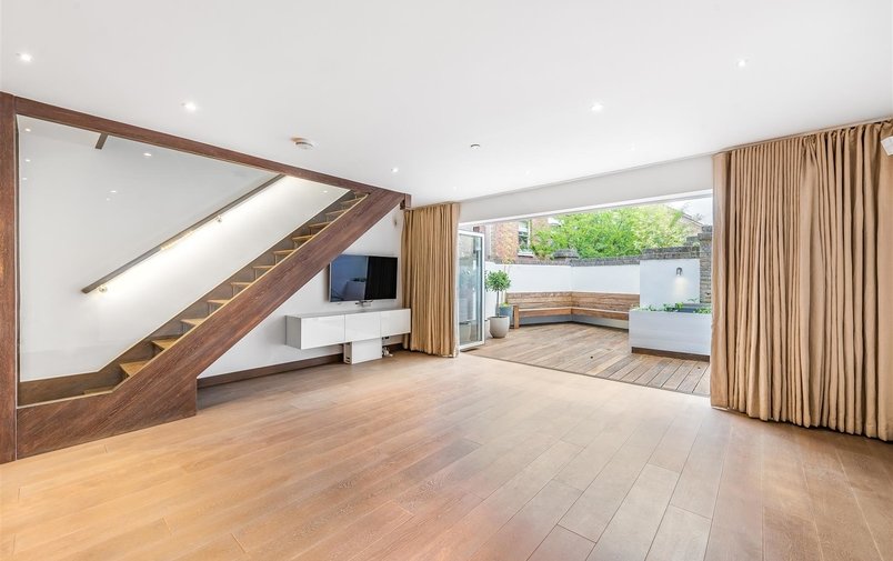 House to rent in Spencer Walk, Hampstead Village