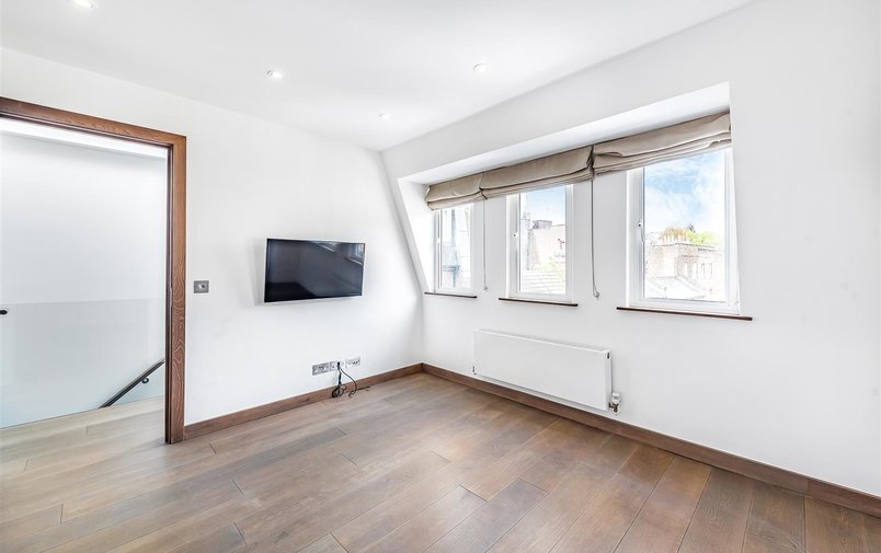 House to rent in Spencer Walk, Hampstead Village