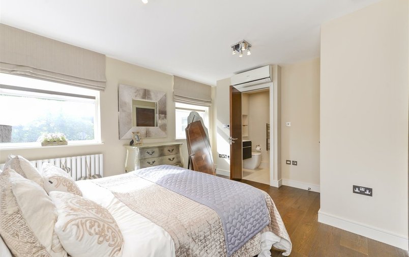Flat to rent in St. Johns Wood Park, St Johns Wood