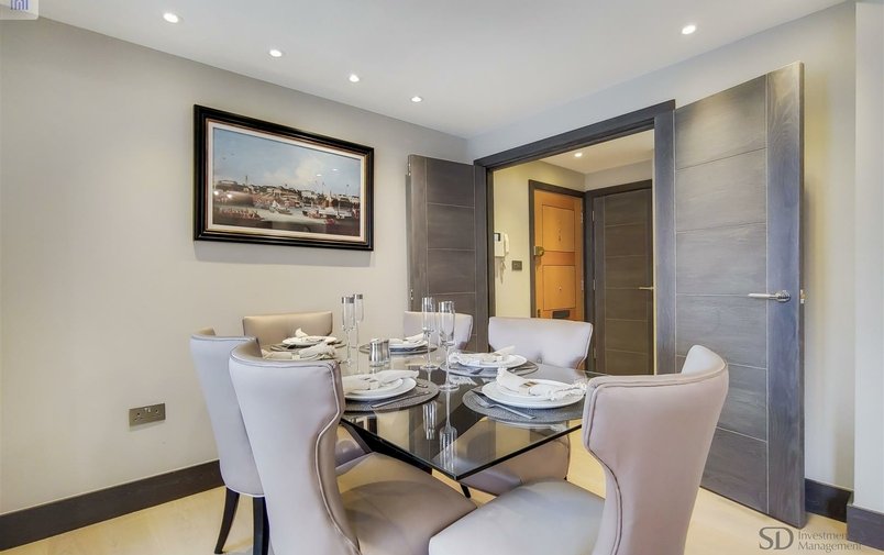 Flat to rent in St Johns Wood Park, St Johns Wood