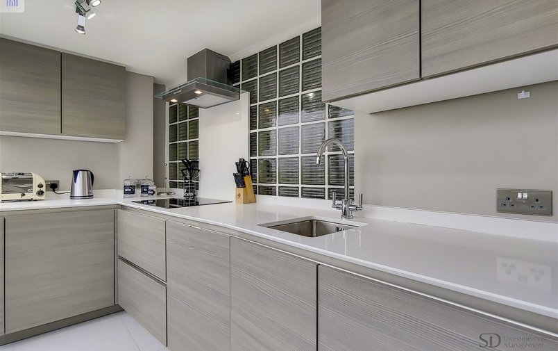 Flat to rent in St Johns Wood Park, St Johns Wood