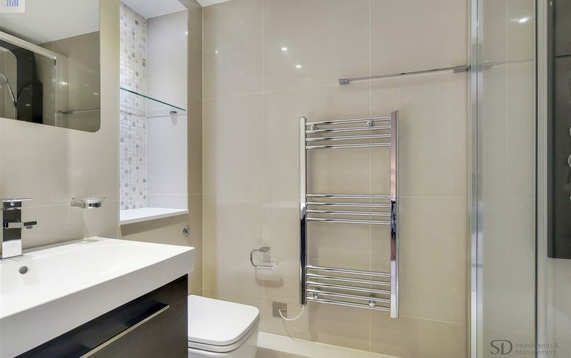 Flat to rent in St Johns Wood Park, St Johns Wood