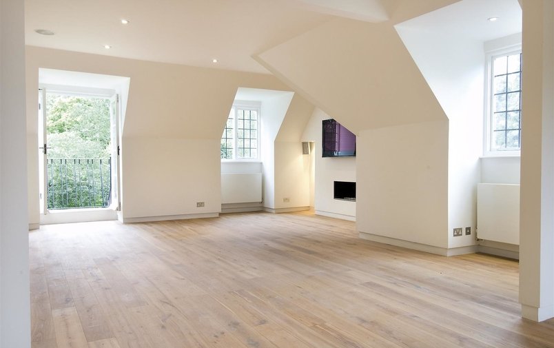 Flat to rent in Templewood Avenue, Hampstead