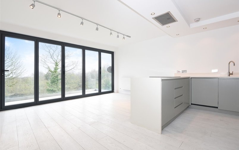 Property to rent in Vale Of Health, Hampstead