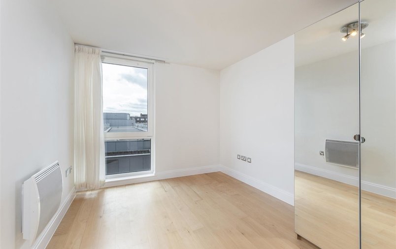Flat to rent in Winchester Road, Swiss Cottage