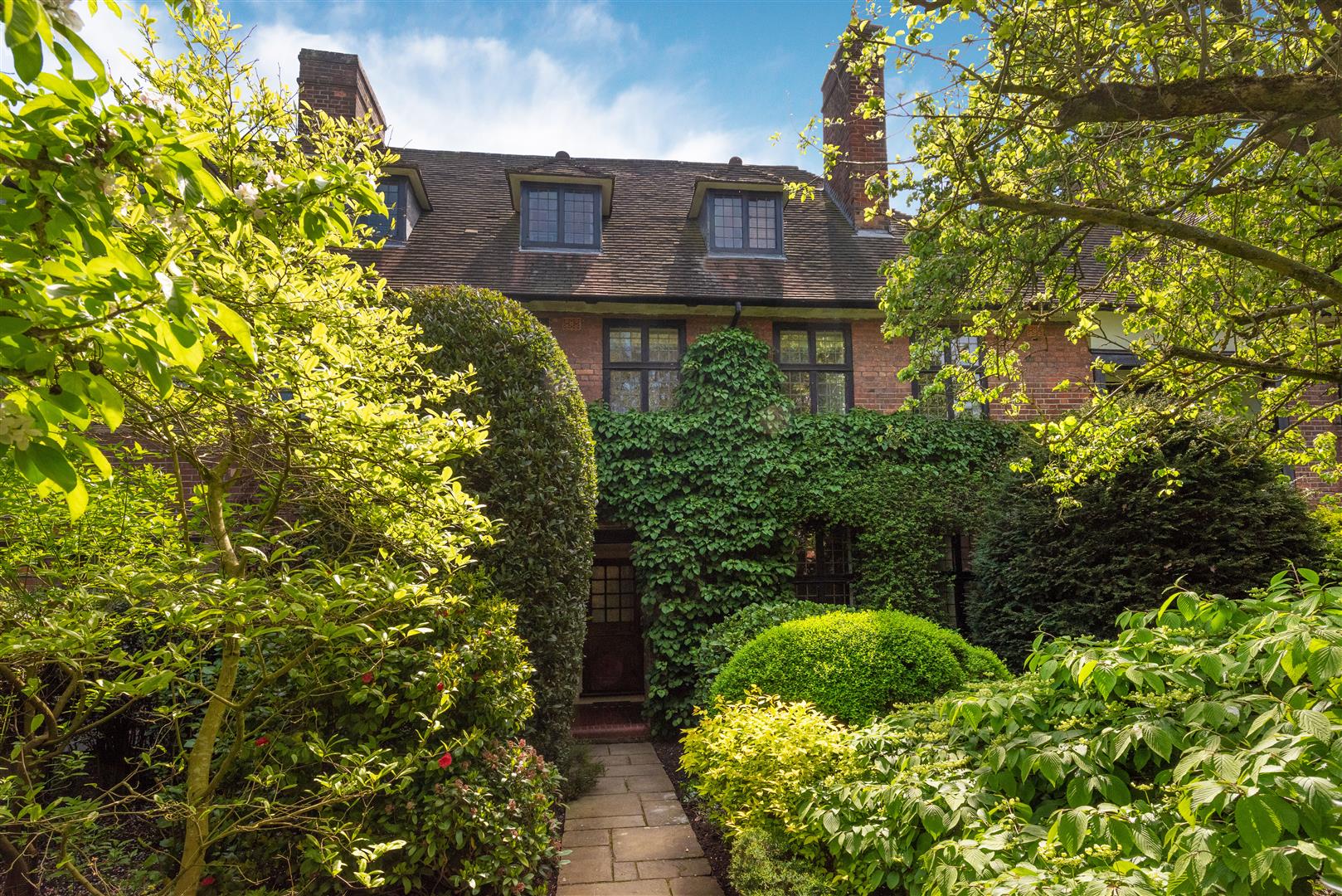 Hampstead Estate Agents TK International